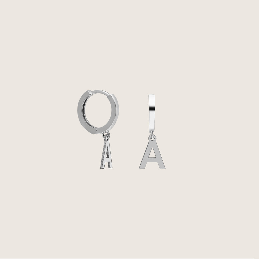 Buchstaben Creolen Ohrringe